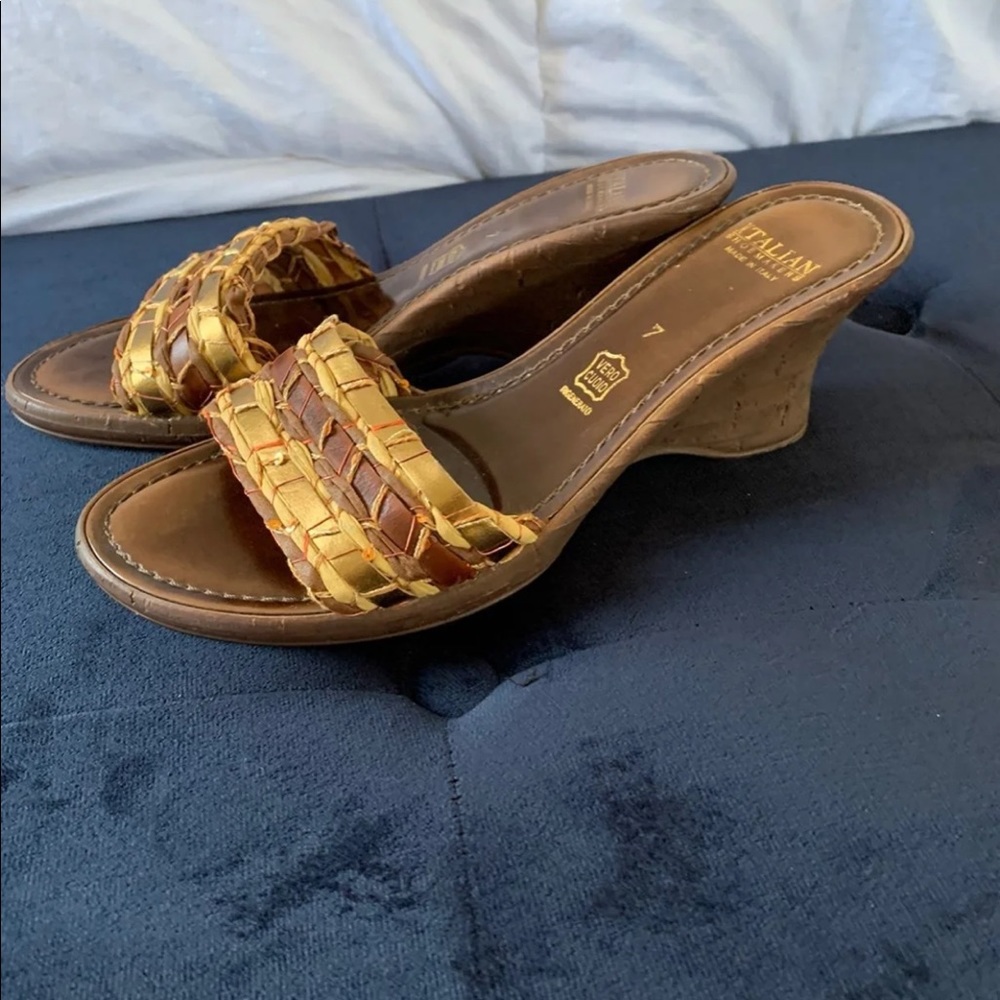 Woman’s Shoes